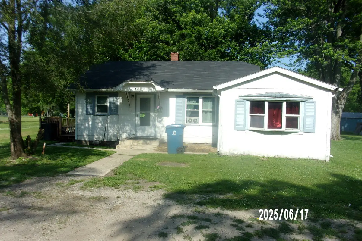 412 N Lincoln Street, Morocco, IN 47963 - #1
