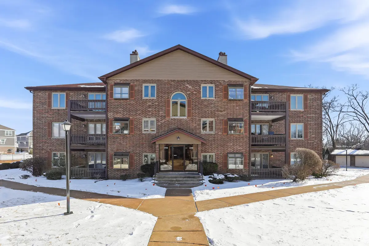 17236 Ridgeland Avenue #412, Tinley Park, IL 60477 - Image #1