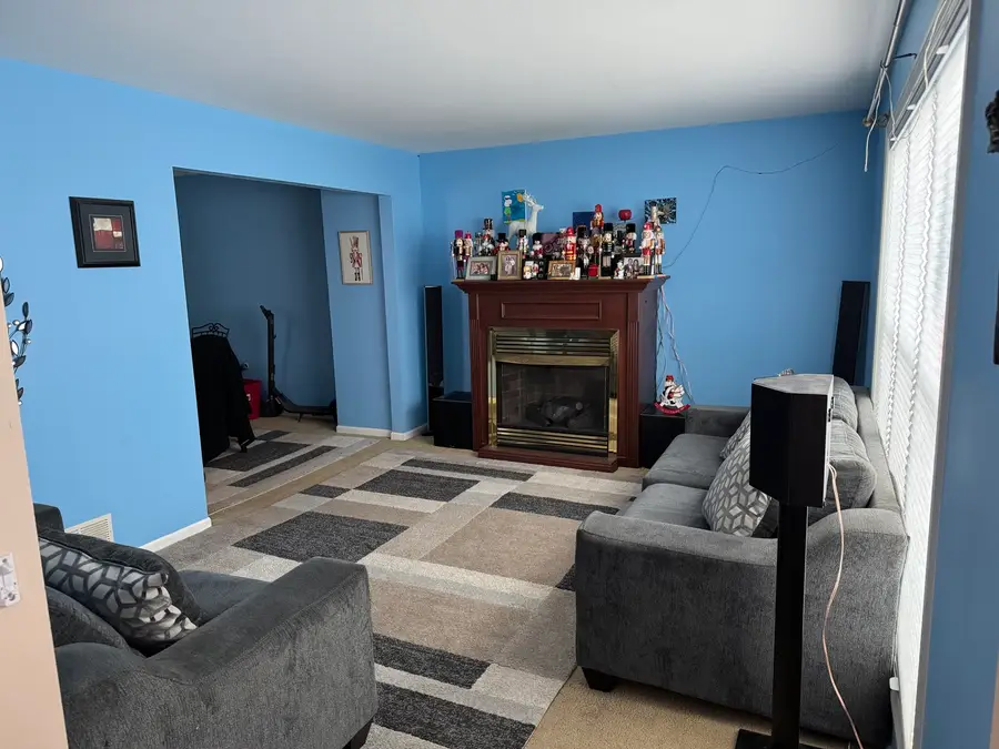 1321 Big Sur Parkway, Algonquin, IL 60102 - Image #2