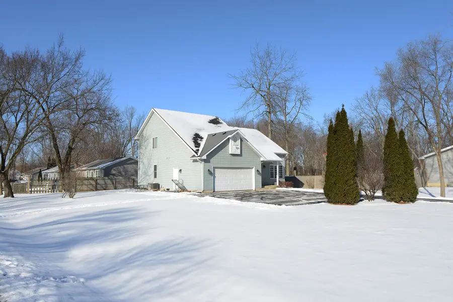 107 S River Road, McHenry, IL 60051 - Image #2