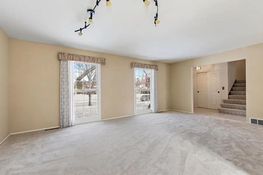 1021 Abbey Drive, Crystal Lake, IL 60014 - Image #3