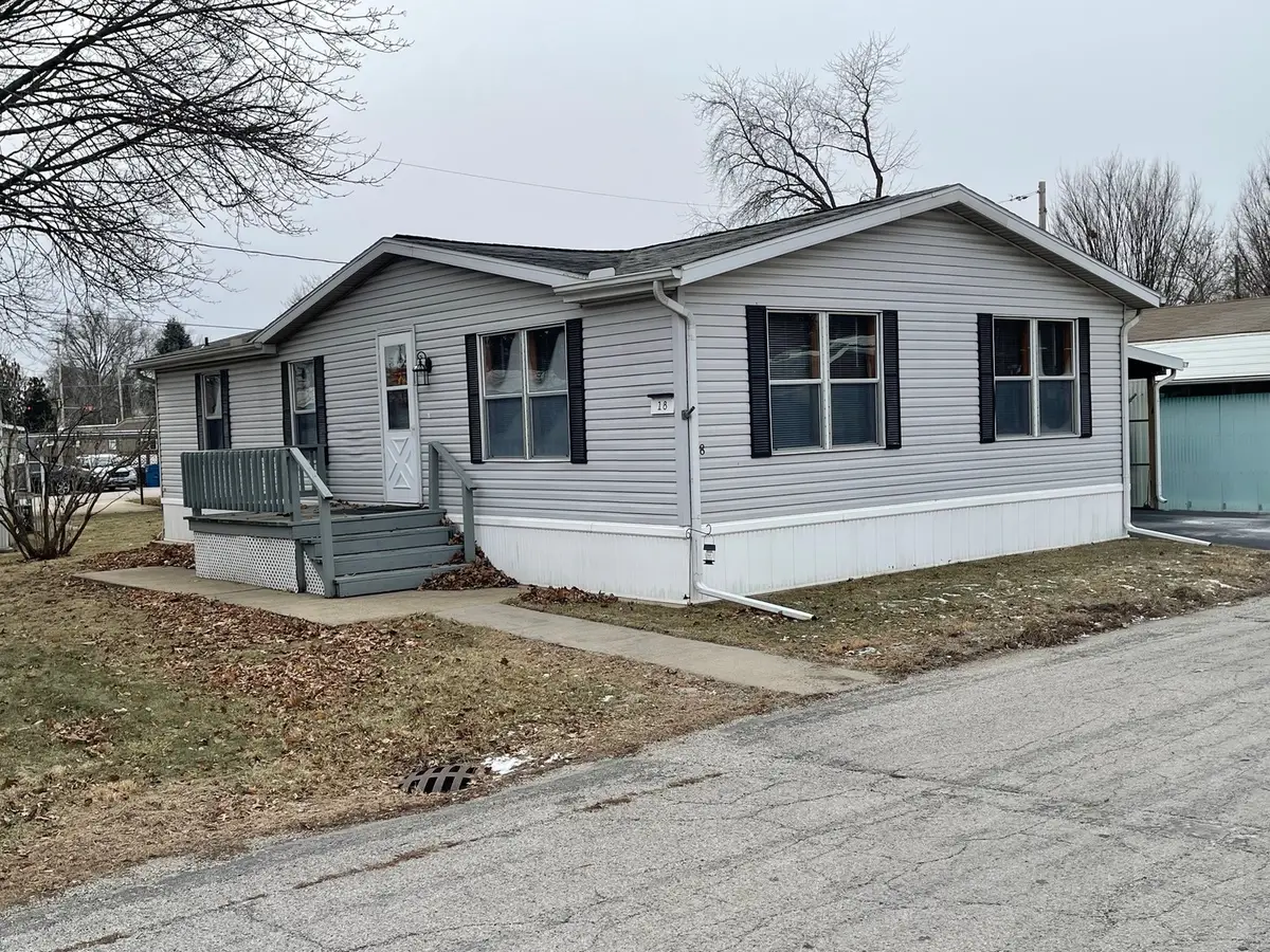 605 Pine Street #18, Normal, IL 61761 - Image #1