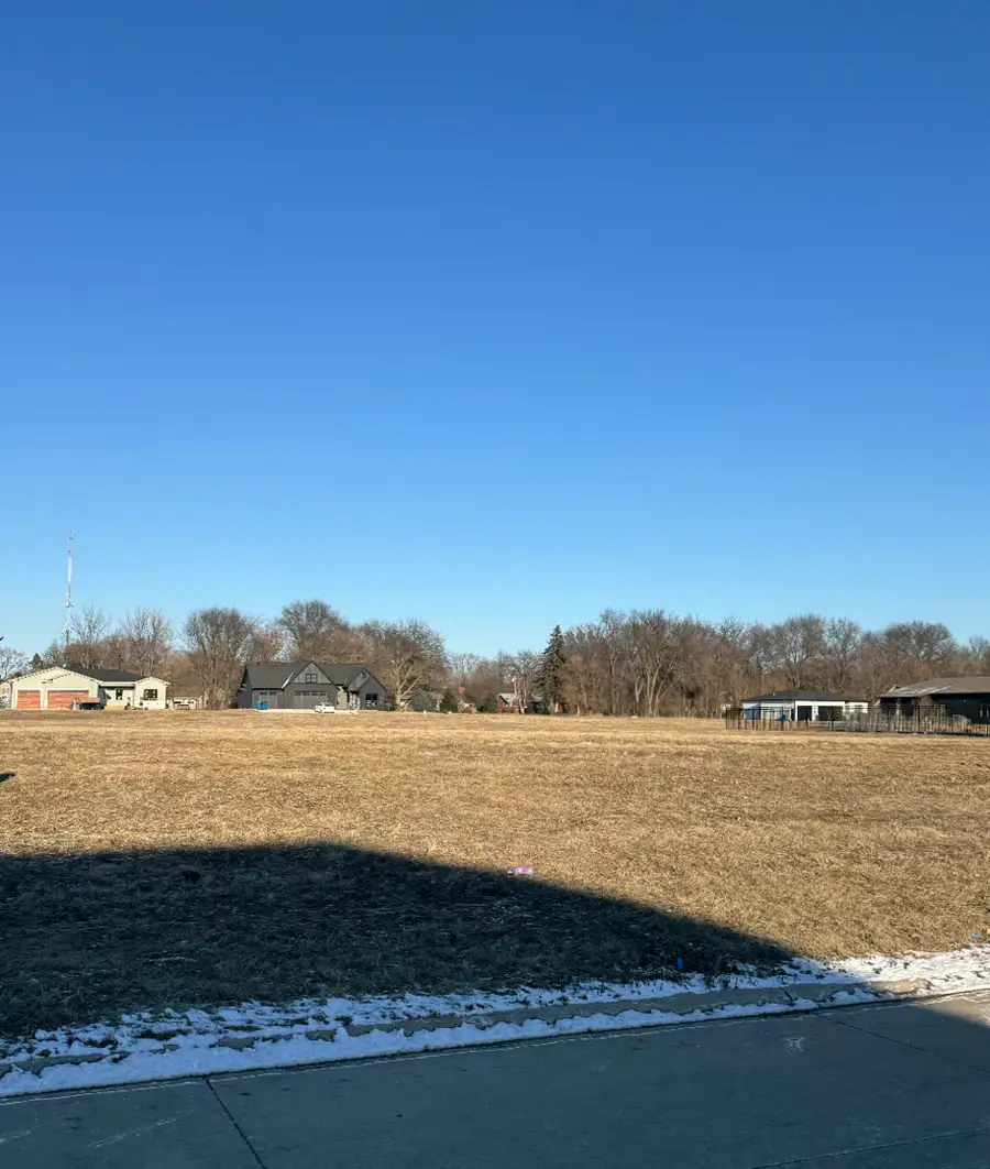 367 Ann Avenue, Riverdale, IA 52722 - Image #2