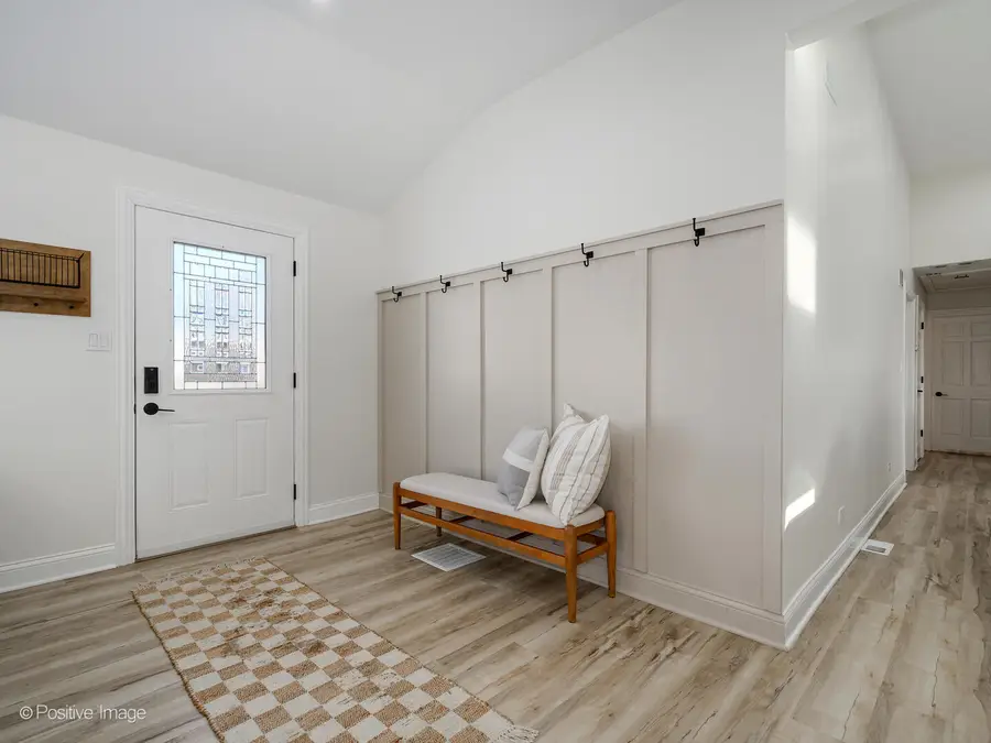 10630 S Keeler Avenue, Oak Lawn, IL 60453 - Image #2