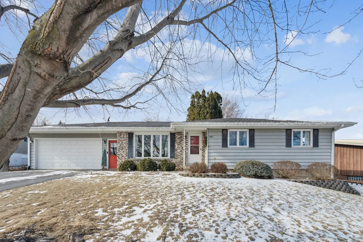 302 Baker Street, Fulton, IL 61252 - #1