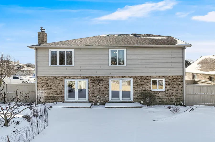 8732 W Surrey Park, Palos Hills, IL 60465 - Image #2