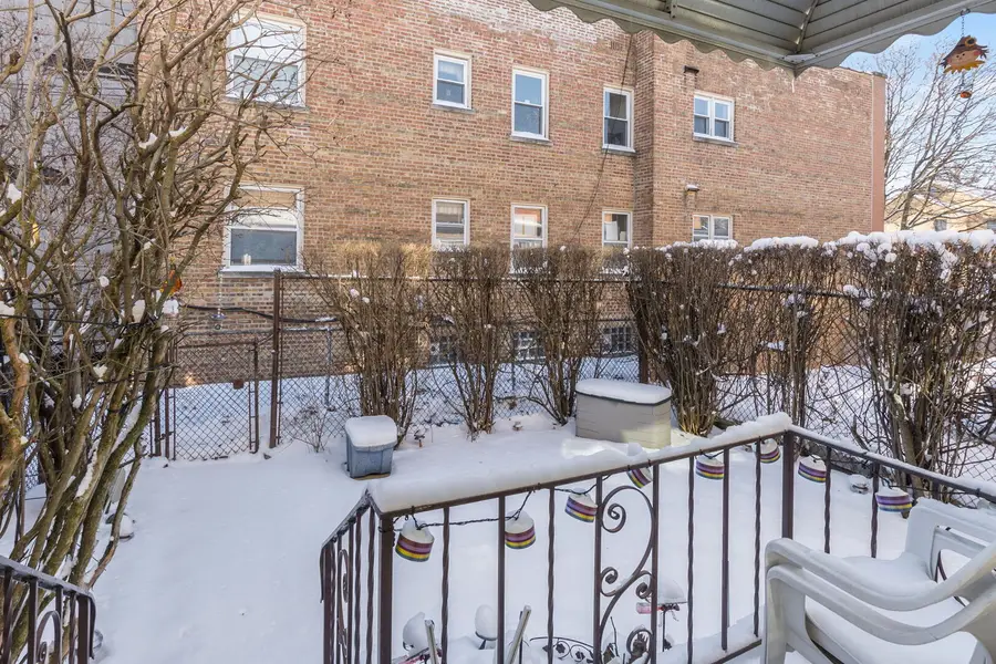 2753 W Rascher Avenue, Chicago, IL 60625 - Image #2