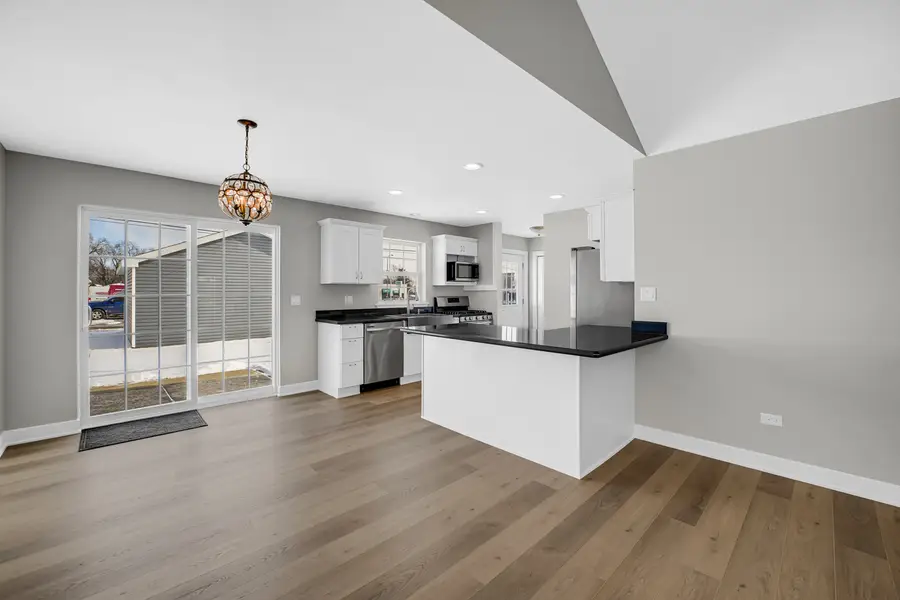 224 N La Salle Avenue, Bradley, IL 60915 - #3