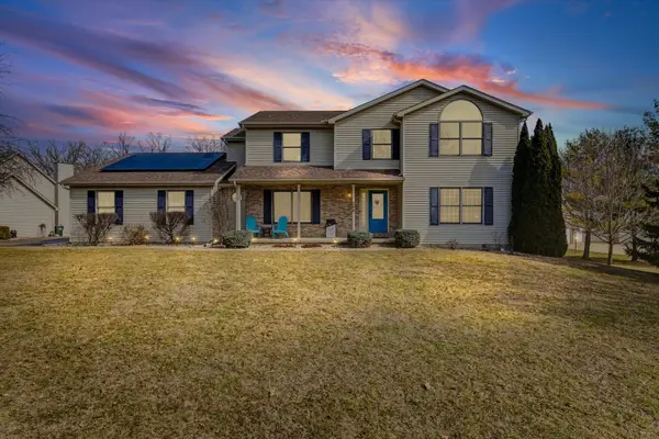 206 S Fox Run Drive, Mahomet, IL 61853