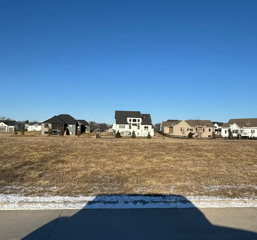 255 Mason Drive, Riverdale, IA 52722 - Image #2