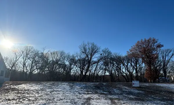 280 Mason Drive, Riverdale, IA 52722