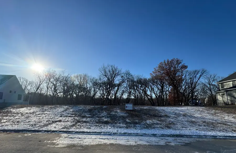 280 Mason Drive, Riverdale, IA 52722 - Image #2