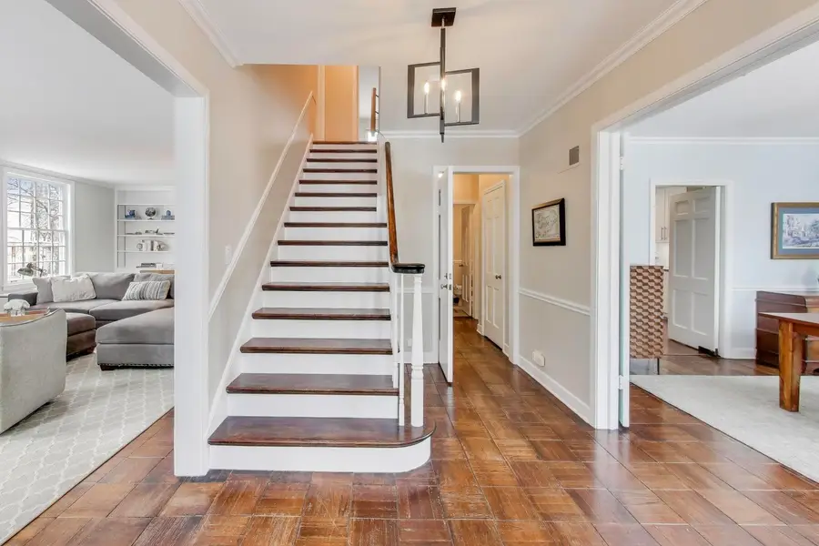 909 Locust Road, Wilmette, IL 60091 - #3