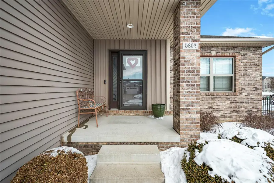 5802 Sugarberry Road, Bloomington, IL 61705 - Image #2