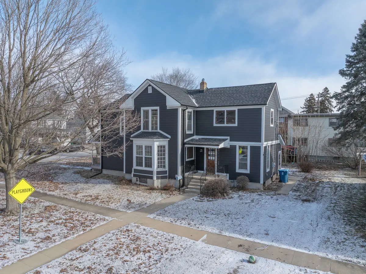 709 Pennsylvania Avenue, Mendota, IL 61342 - #1