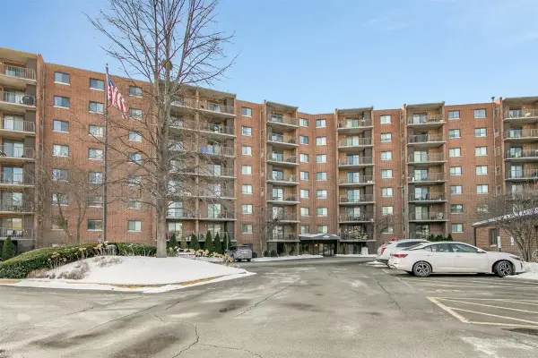 Address Withheld By Seller, Bloomingdale, IL 60108