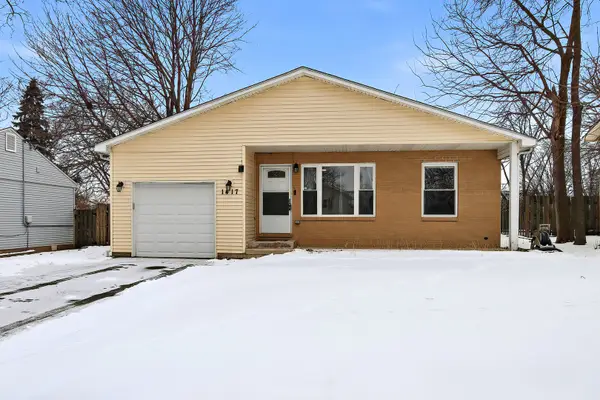 1417 Adams Street, Lake In The Hills, IL 60156