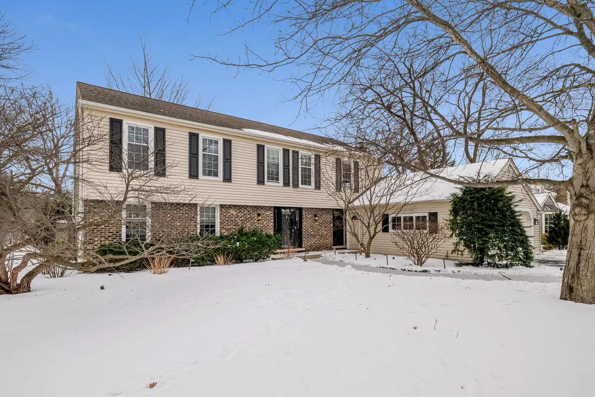 41 Canterbury Road, Lincolnshire, IL 60069 - Image #1