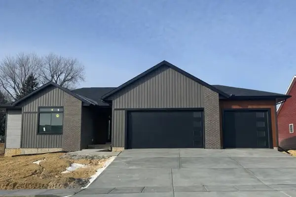 1218 S. 2nd Street, Eldridge, IA 52748