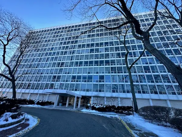 601 E 32 Street #503, Chicago, IL 60616