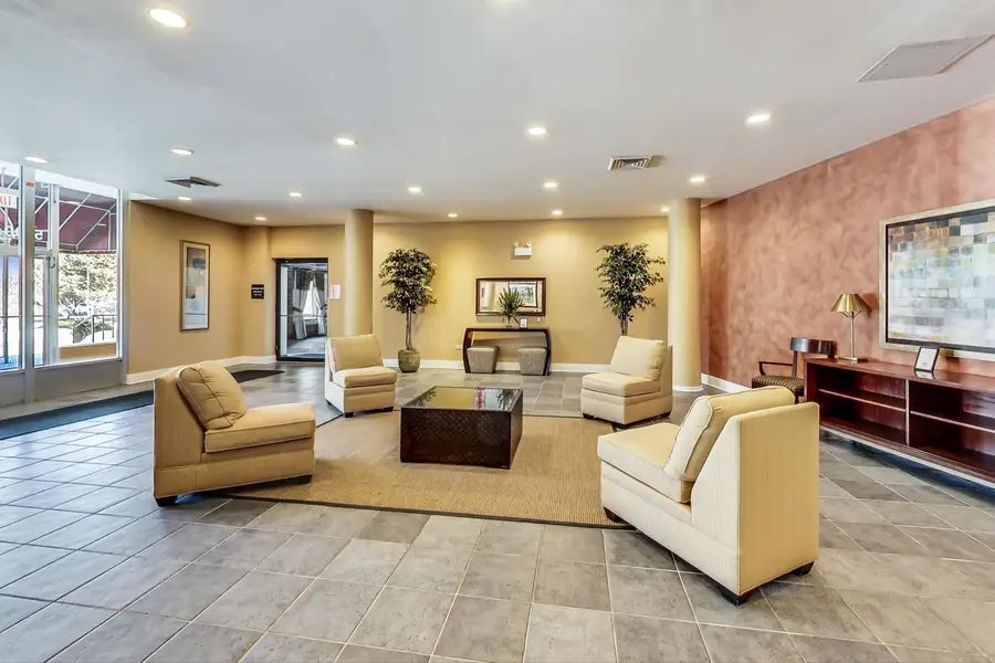 5200 S Ellis Avenue #117, Chicago, IL 60615 - Image #2