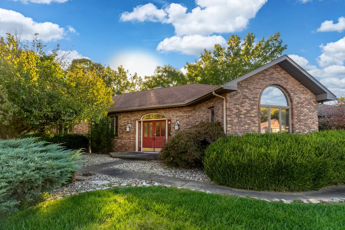 600 Deer Lake Drive W, Carbondale, IL 62901 - Image #1