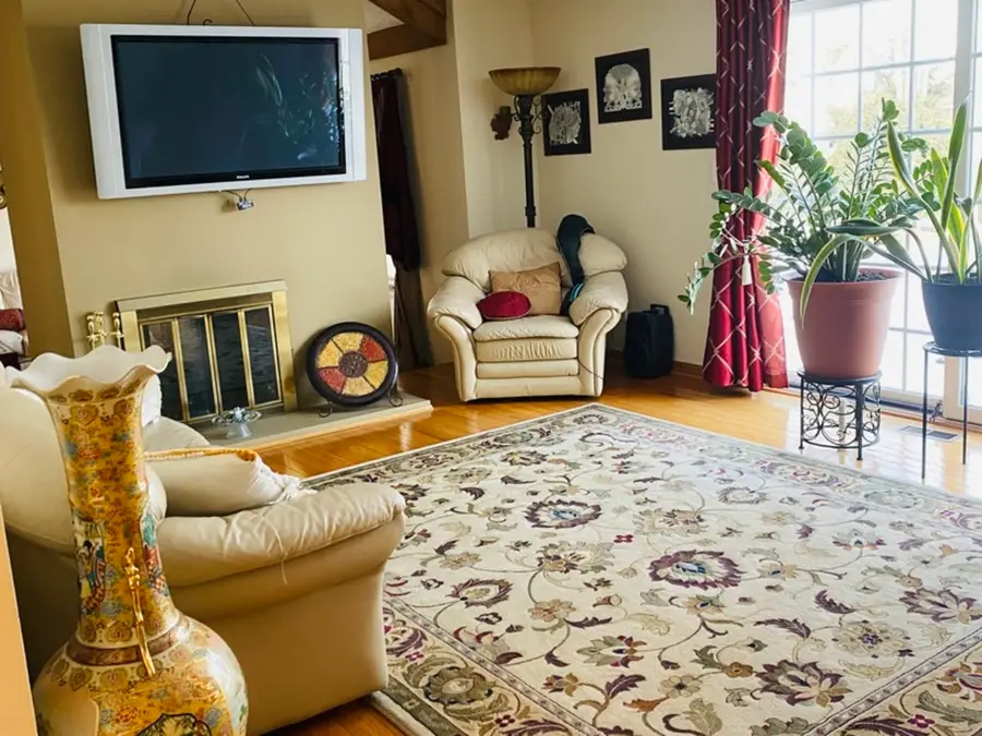 8315 Helen Court, Downers Grove, IL 60516 - Image #3