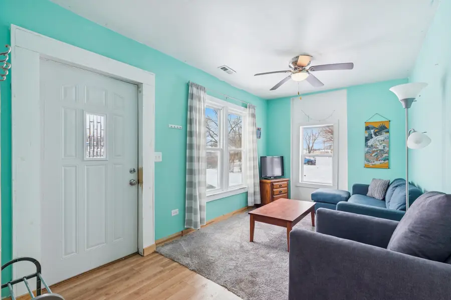 411 E Mazon Street, Gardner, IL 60424 - #3