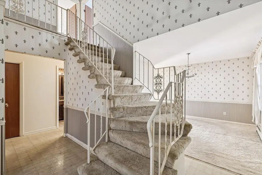 47 Sunset Drive, Cary, IL 60013 - Image #2