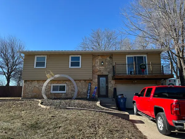 15581 Highland Drive, Sterling, IL 61081