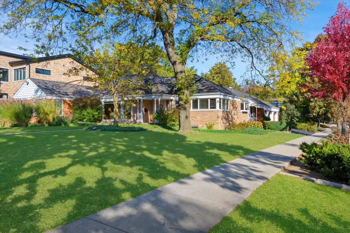 4541 Middaugh Avenue, Downers Grove, IL 60515 - Image #1