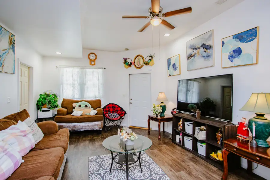 822 11th Street, North Chicago, IL 60064 - #3