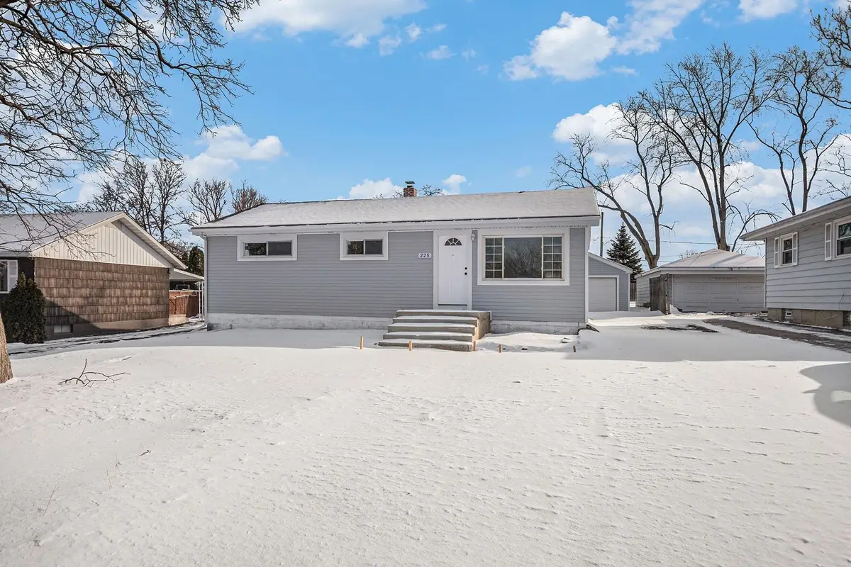225 Sunrise Avenue, Willowbrook, IL 60527 - Image #1