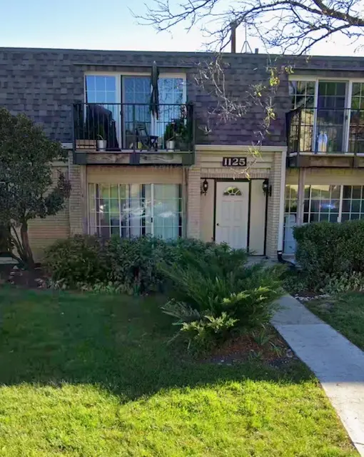 1125 Pleasant Run Drive #807, Wheeling, IL 60090 - #1