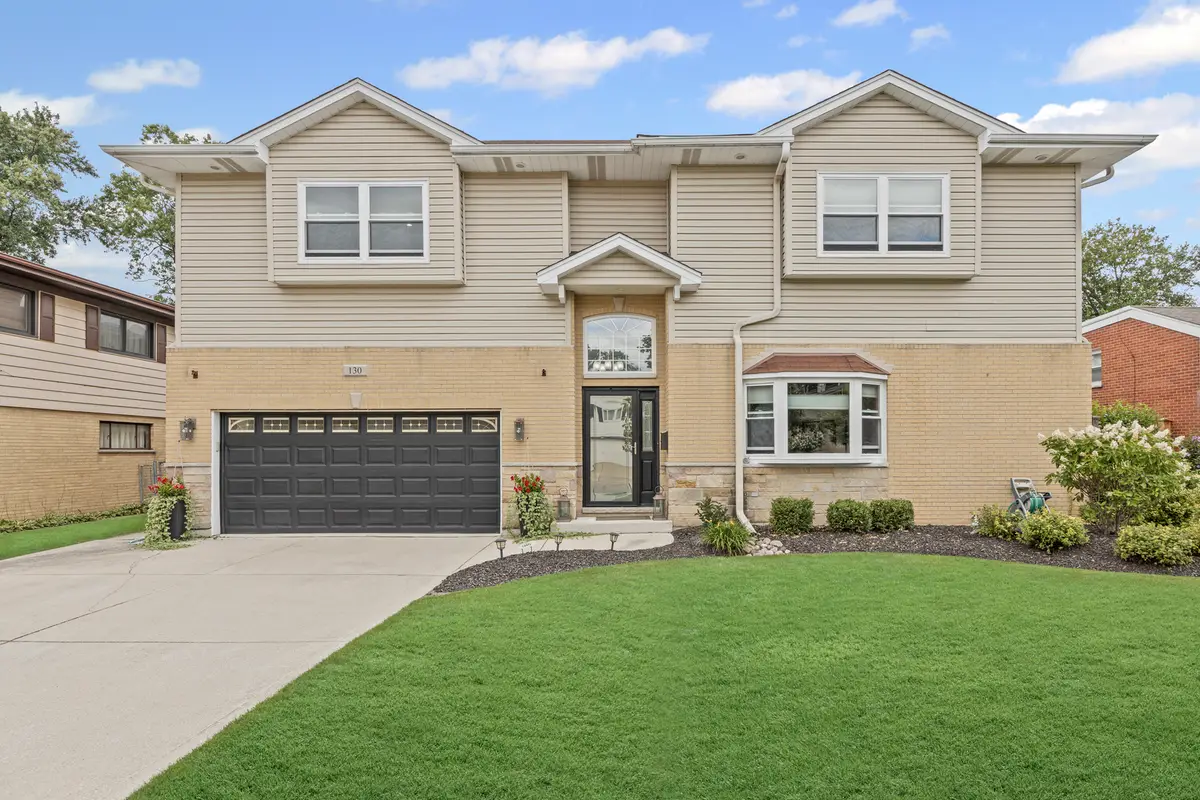 130 S Elm Tree Lane, Elmhurst, IL 60126 - Image #1