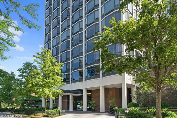 1555 N Astor Street #23SE, Chicago, IL 60610