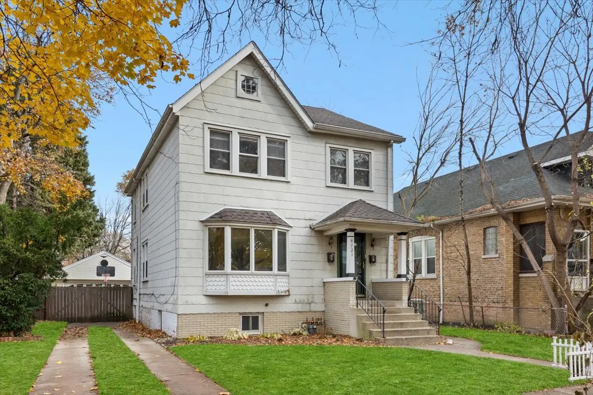 4721 N Kenton Avenue, Chicago, IL 60630 - #1