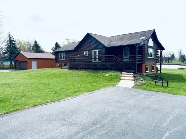 10835 E Barron Road, Rochelle, IL 61068