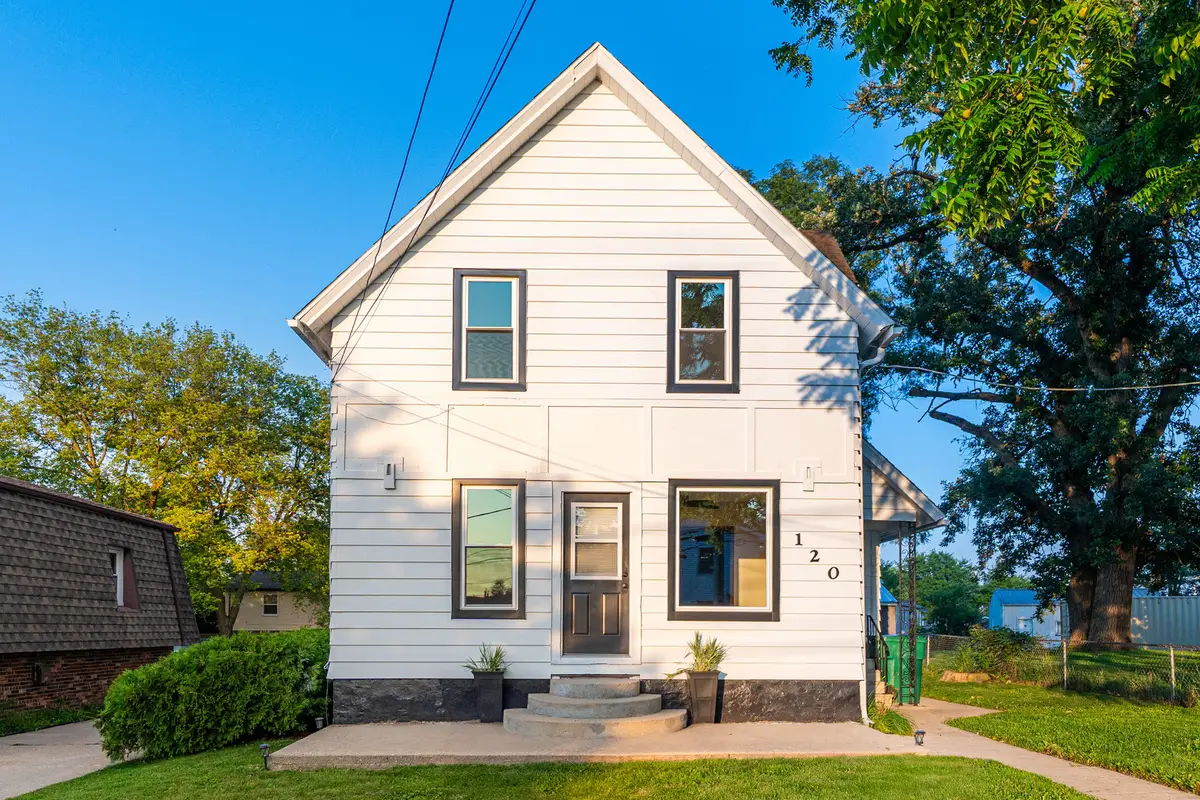 120 Sabin Street, Sycamore, IL 60178 - Image #1