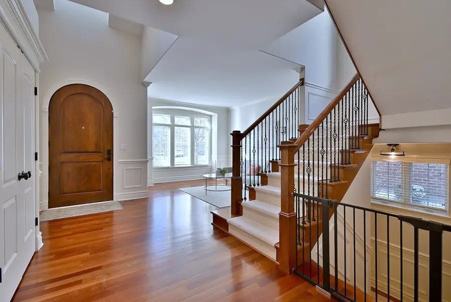 145 N Walnut Street, Elmhurst, IL 60126 - Image #3