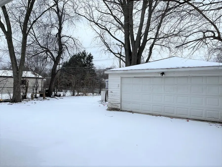 1518 Highland Avenue, Glendale Heights, IL 60139 - Image #2