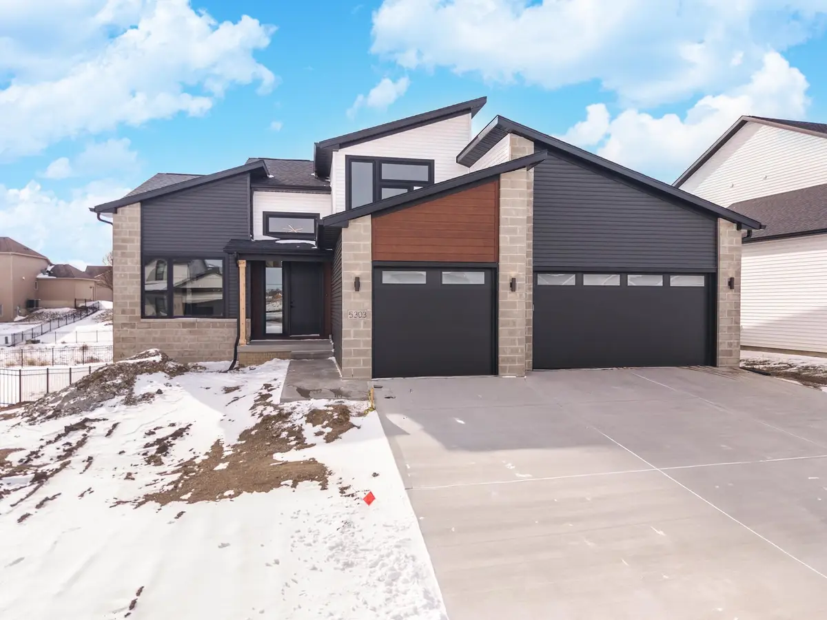 5303 Finlen Lane, Bloomington, IL 61705 - Image #1