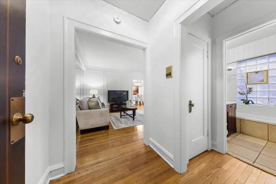 2330 N Lincoln Park West #2C, Chicago, IL 60614 - Image #2