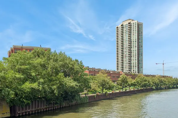 501 N Clinton Street #1503, Chicago, IL 60654