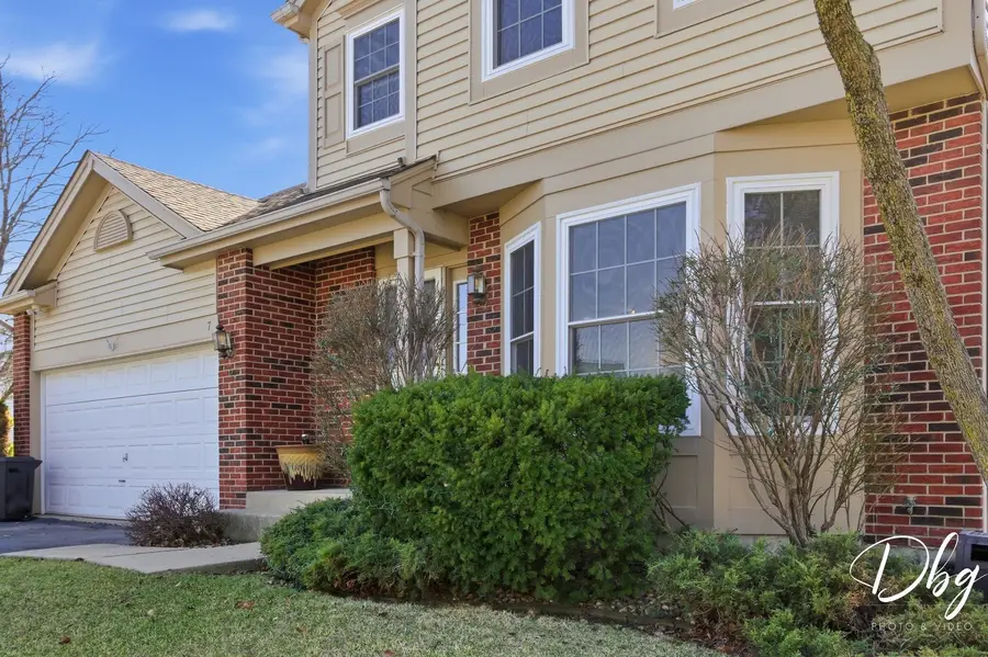 7 E Dahlia Lane, Round Lake Beach, IL 60073 - #2