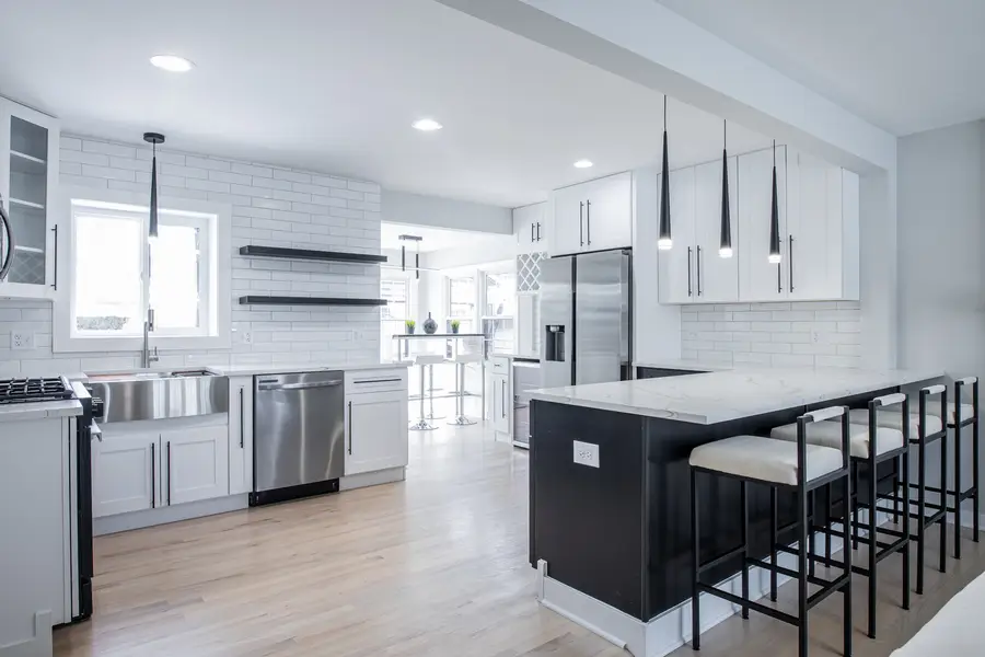 210 N Russel Street, Mount Prospect, IL 60056 - Image #3