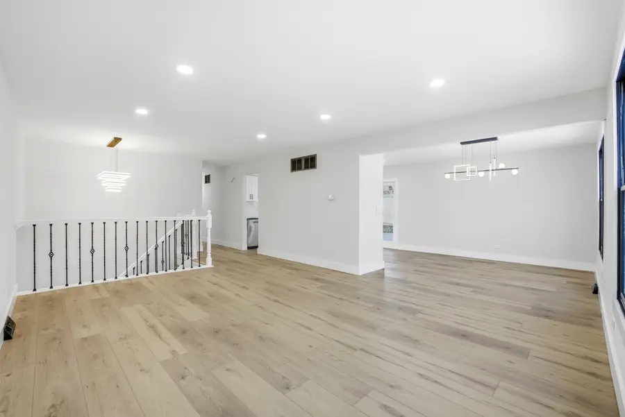 48 Starling Lane, Naperville, IL 60565 - Image #2