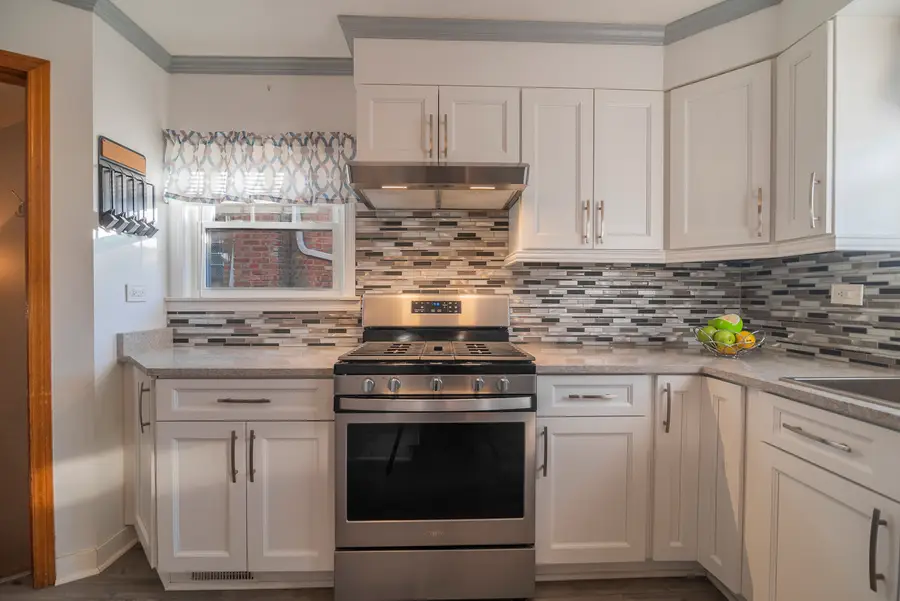 5250 S Nagle Avenue, Chicago, IL 60638 - #3