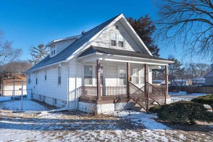 3203 Montrose Avenue, Rockford, IL 61101 - Image #2
