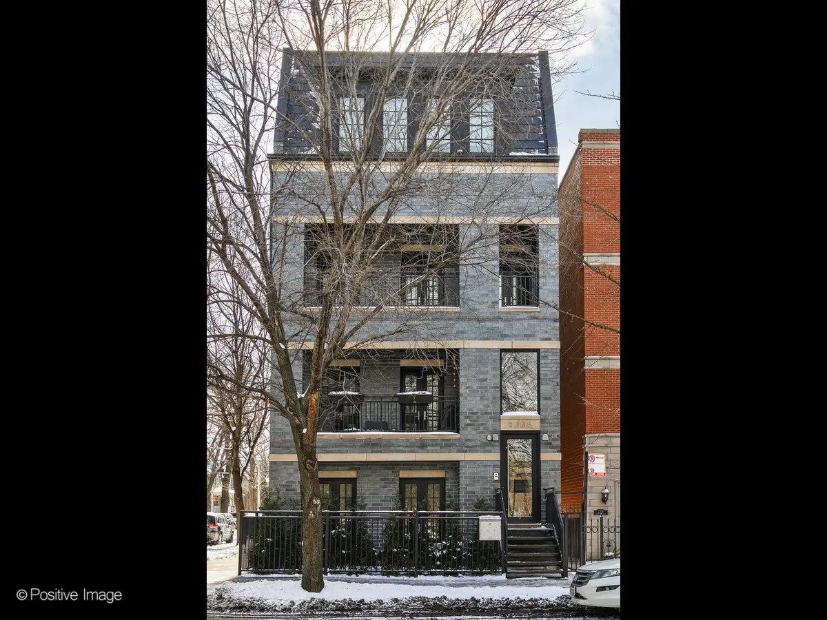 2335 W Montrose Avenue #2, Chicago, IL 60618 - Image #1